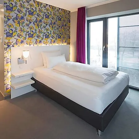 Otel Am Remspark 3*